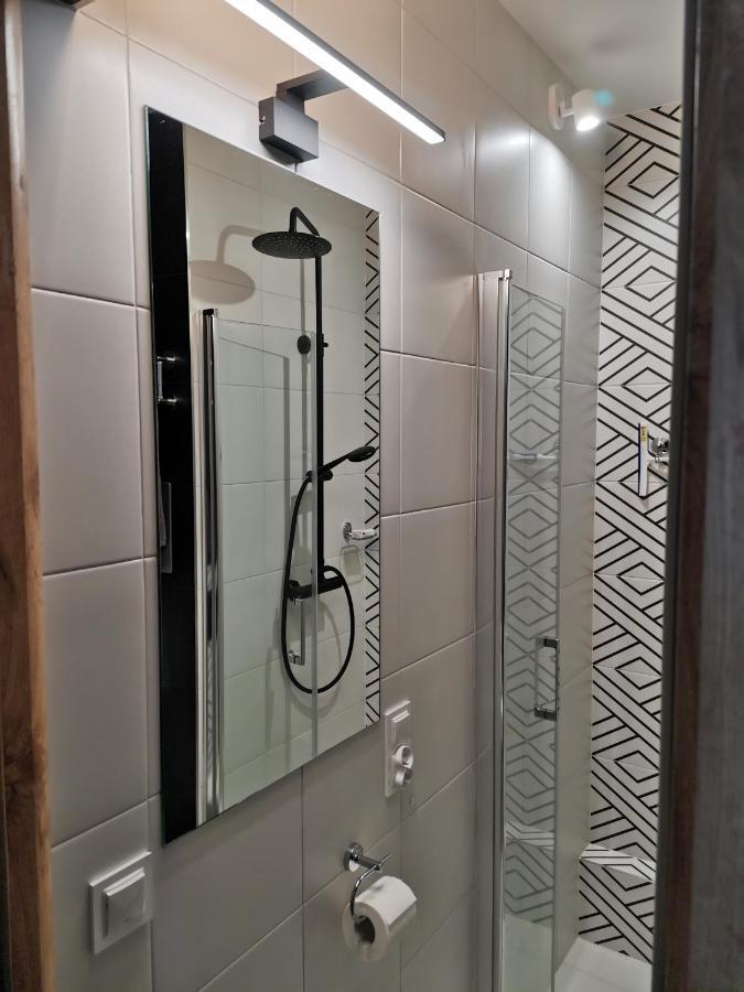 Przytulny Apartament W Wiezowcu - Centrum Miasta Podwislocze 38 Ряшів Екстер'єр фото