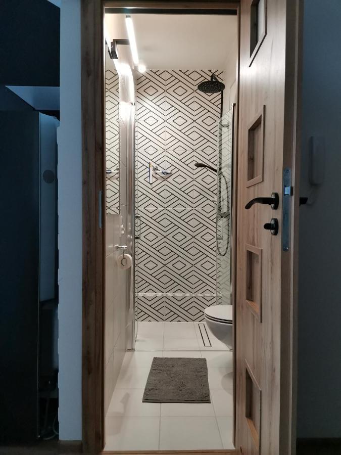 Przytulny Apartament W Wiezowcu - Centrum Miasta Podwislocze 38 Ряшів Екстер'єр фото